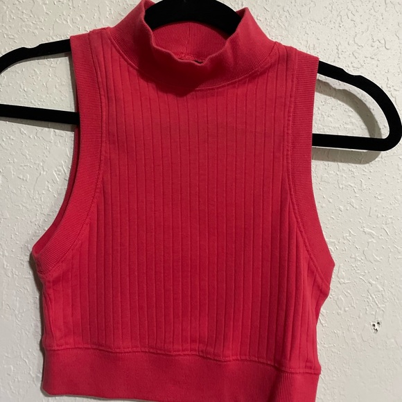 Top - Picture 1 of 2